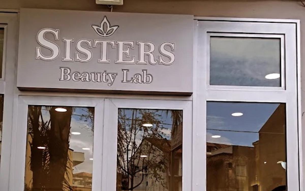 Sisters beauty lab