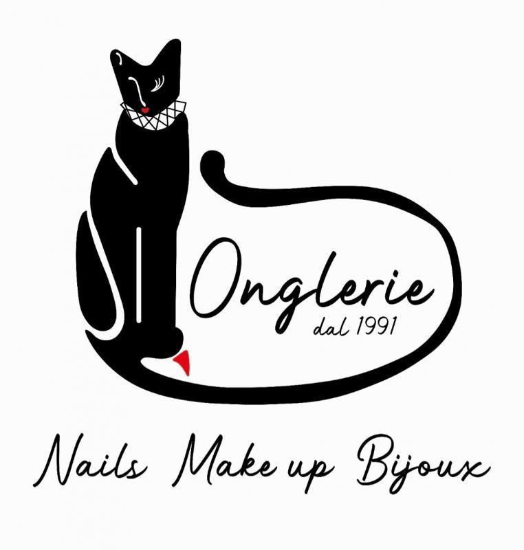 Onglerie  Nails  . Make up . Bijoux